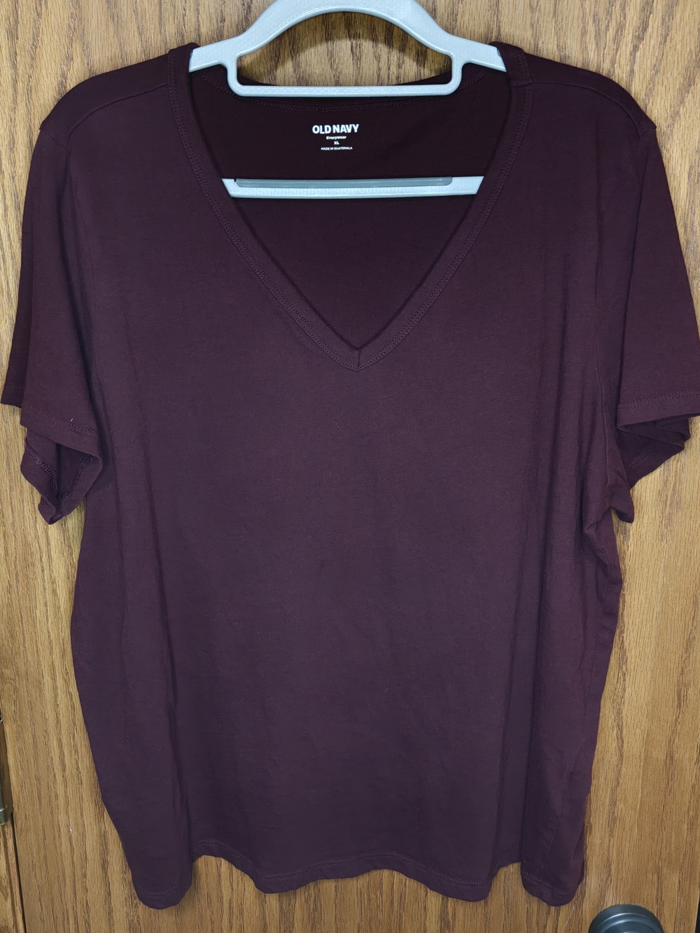 Old Navy Women's V-Neck Tee - Burgundy